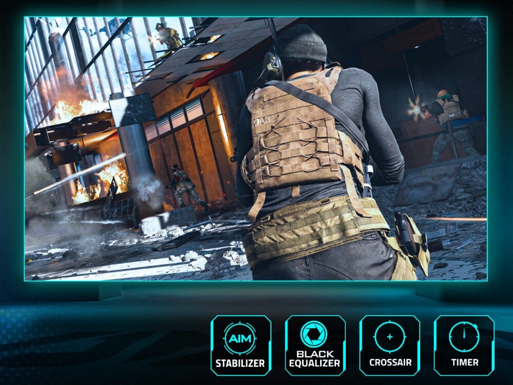 Monitor GIGABYTE G34WQC2 ekran z grą akcji z widokiem zza pleców żołnierza w kamizelce taktycznej, na dole ikony funkcji 'Aim Stabilizer', 'Black Equalizer', 'Crosshair' i 'Timer'