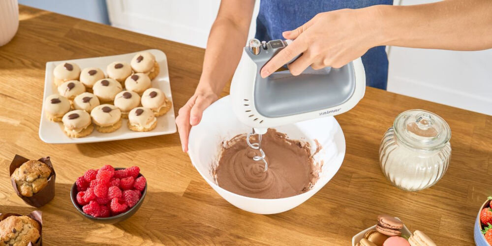 Mikser ZELMER ZHM2650 Supersilent stylowy design funkcjonalność wygoda użytkowania prostsze bardziej przyjemne przygotowanie potraw planowaqnie pieczenia ciasta lekki krem perfekcyjne rezultaty prawdziwy niezbędnik  