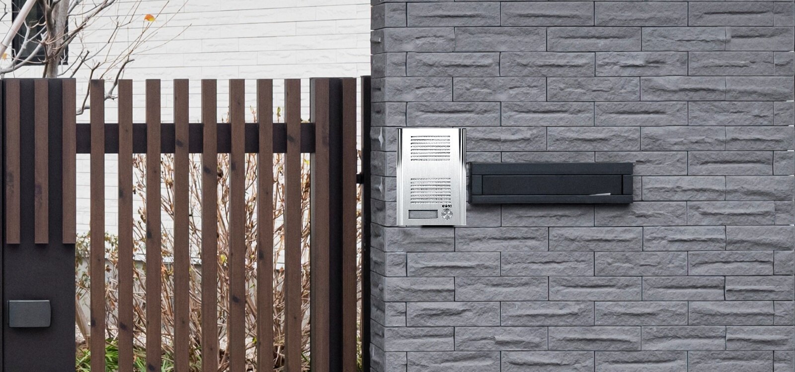 Domofon EURA ADP-44A3 kaseta zewnętrzna zamknięta w małogabarytowej obudowie wandalo-odpornej natynkowa podtynkowa ze stopu aluminium odporna na warunki atmosferyczne