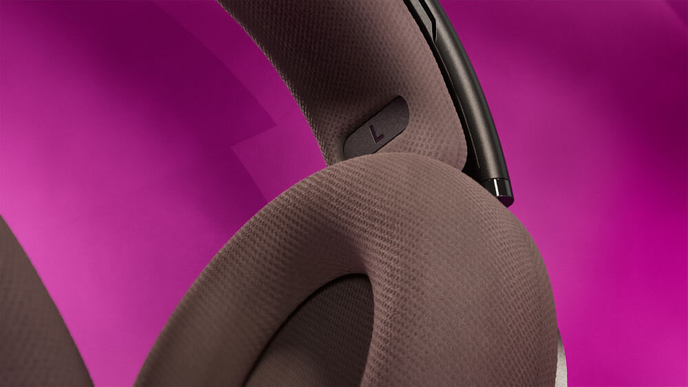 Słuchawki nauszne PHILIPS SHP9500CY/00 miękkie poduszki pałąk wygoda, kadr słuchawek na różowym tle