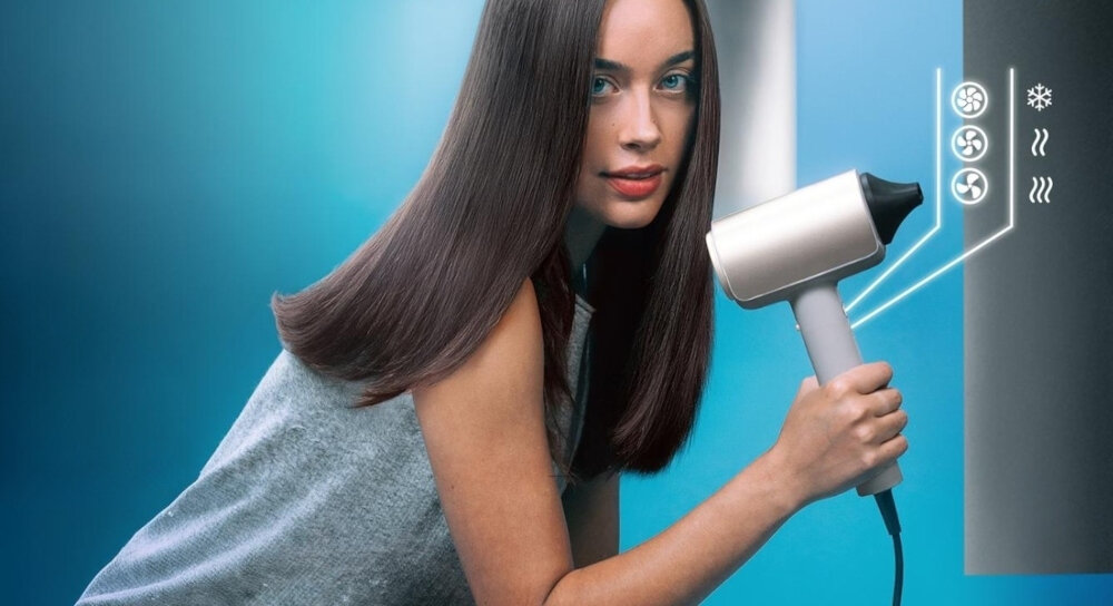 Suszarka CECOTEC DryGlam Nano Plasma Niebieski 1600 W zdjęcie lifestyle Pełna kontrola ustawień 3 prędkości nadmuchu 3 poziomy temperatury