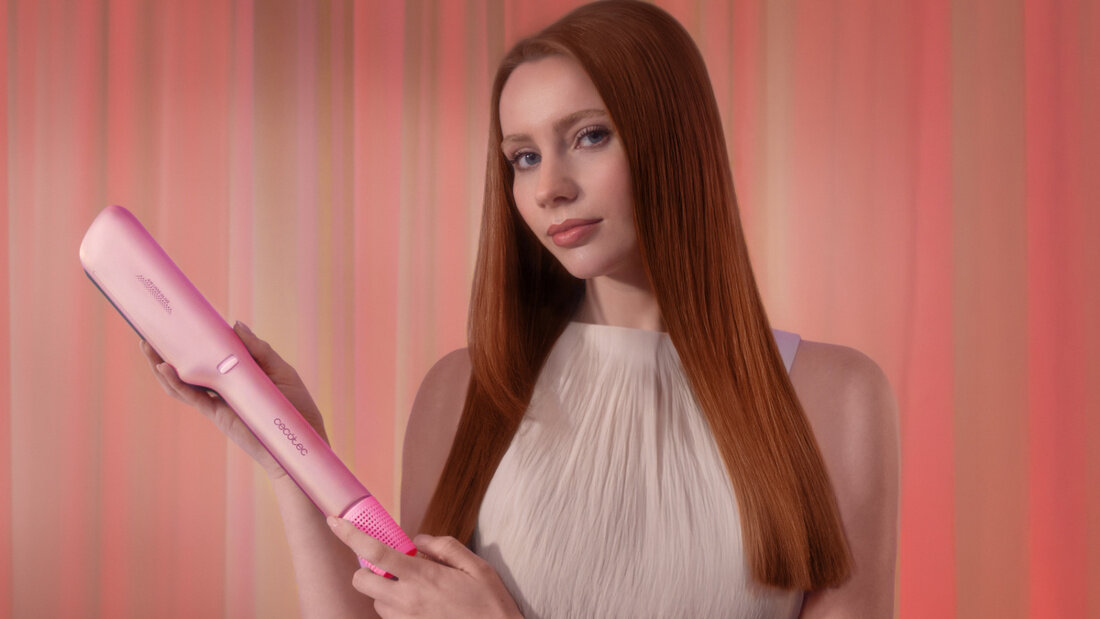 Prostownica CECOTEC Air Lisse Cotton Candy 230 stopni zdjęcie lifestyle Gładkość bez elektryzowania Funkcja jonizacji