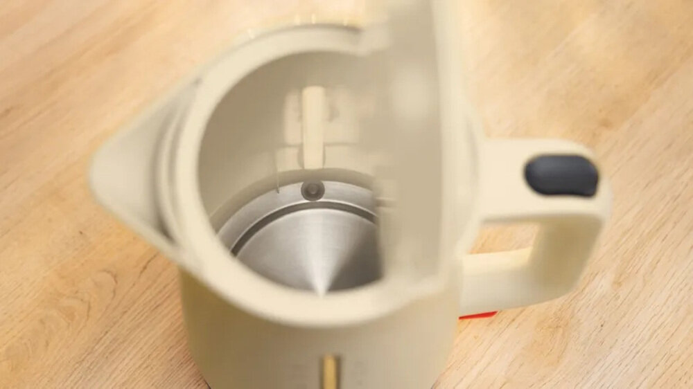 Czajnik BOSCH MyMoment TWK4M227 Beżowy Zakryta grzałka higiena czyszczenie gładkie dno