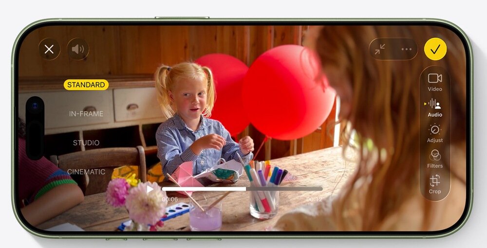 Smartfon APPLE iPhone 17 filmy 4K 60 fps tryb filmowy miks audio wideo pro