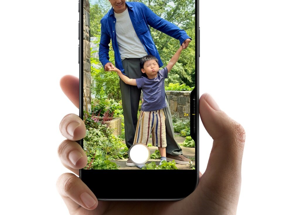Smartfon APPLE iPhone 17 aparat szybki dostęp sterowanie nagrywanie zdjęcia wideo