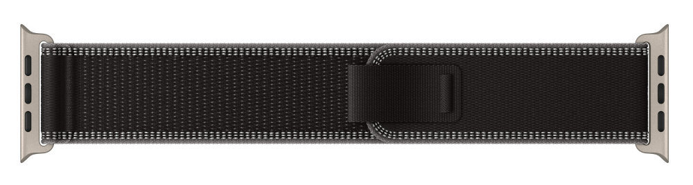 Pasek Apple Trail wykorzystaniem trwałych i przyjaznych środowisku materiałów tytanu pochodzącego w 90% z recyklingu taśma zawiera 100% recyklingowanego poliestru i elastanu oraz 60% recyklingowanego nylonu - pasek na białym tle na płasko