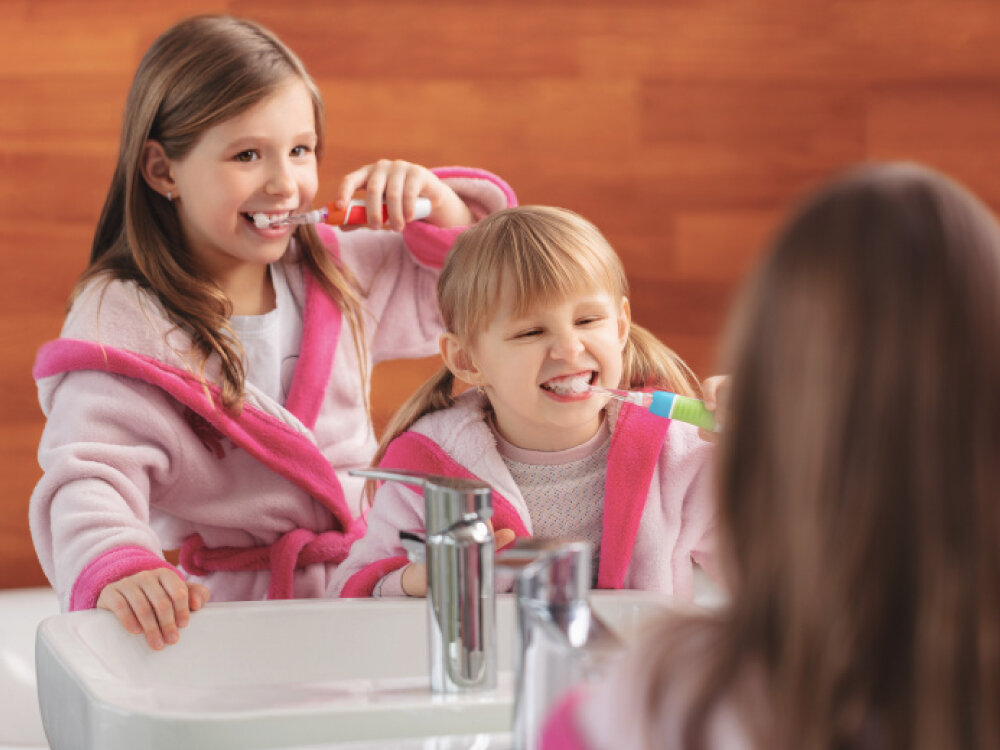 SSzczoteczka soniczna ETA Baby Sonic ETA071090020 Biało-niebieski technologia microBUBBLES, skuteczne usuwanie płytki nazębnej, do przestrzeni międzyzębowych, lepsza higiena jamy ustnej