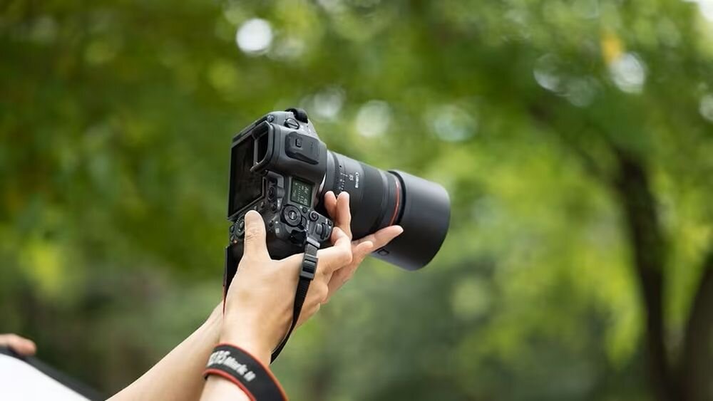 CANON RF 85 mm f-1.4L VCM uszczelniona konstrukcja seria L praca w plenerze