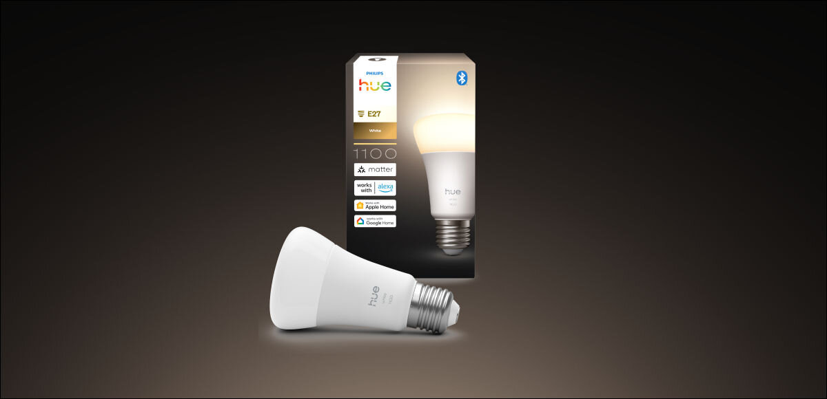 Inteligentna żarówka LED PHILIPS HUE 929003856101 9.5W E27 Bluetooth, ZigBee , opakowanie, zestaw, zawartość, paczka, na zdjęciu opakowaie i zawartość opakowania żarówek