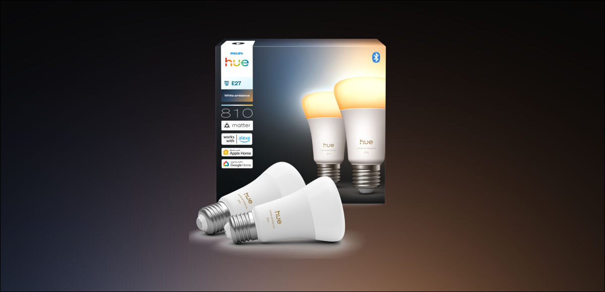 Inteligentna żarówka LED PHILIPS HUE 929003854802 6W E27 Bluetooth, ZigBee (2 szt.) , opakowanie, zestaw, zawartość, paczka, na zdjęciu opakowaie i zawartość opakowania żarówek