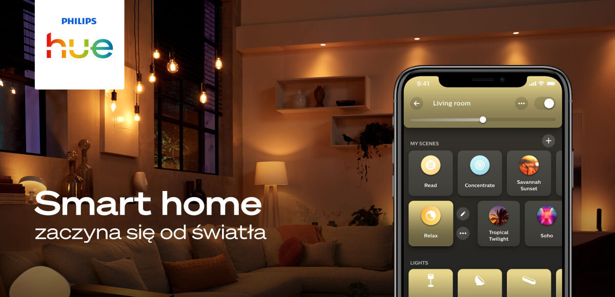 Inteligentna żarówka LED PHILIPS HUE 929003854808 6W E27 Bluetooth, ZigBee (4 szt.), oświetlenie, ciepło, komfrot, wygoda, w tle pokój wieczorową porą, na pierwszym planie smartfon z aplikacją HUE i napisem smart home zaczyna się od światła