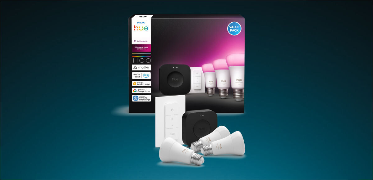 Zestaw startowy PHILIPS HUE 929003853503 8.1W E27 A60 (3 szt.) + Mostek + Regulator, zestaw, opakowanie, paczka, komplet, na zielonym tle zestaw hue bridge