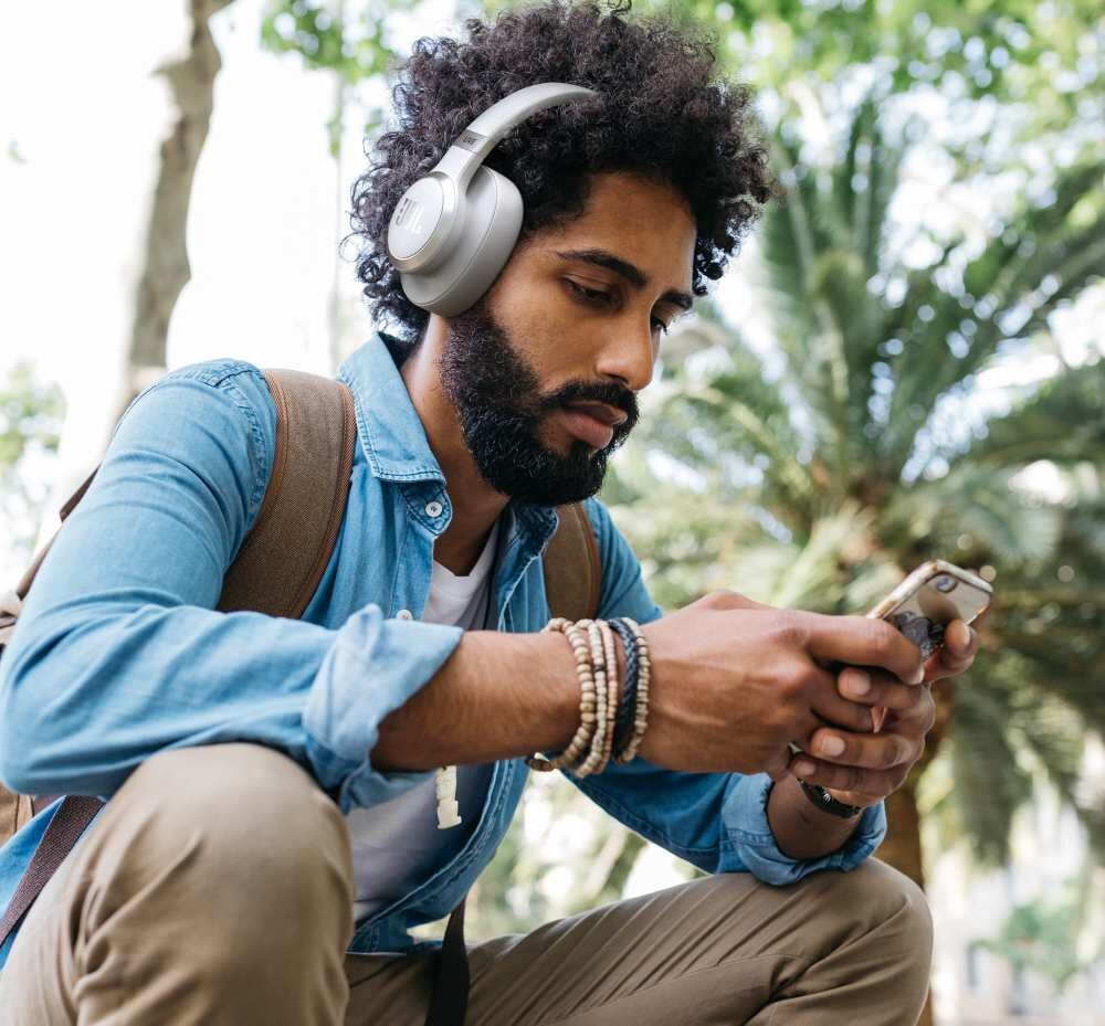 JBL Tune 770NC przetworniki aktywna redukcja szumów design dopasowanie łączność wygoda sterowanie bateria