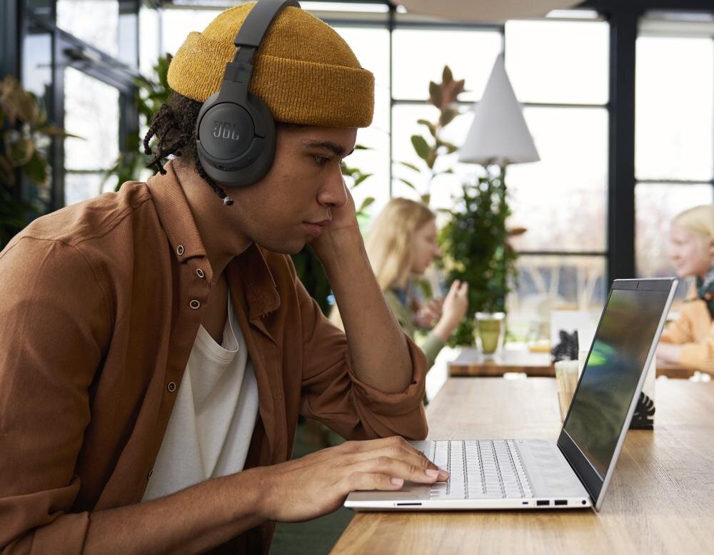 JBL Tune 770NC przetworniki aktywna redukcja szumów design dopasowanie łączność wygoda sterowanie bateria