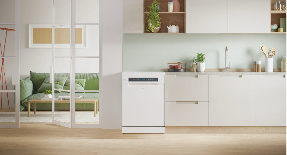 ZMYWARKA CANDY RAPIDO CF 6B4S1PA zdjęcie lifestyle Czyste i suche w 35 minut Wash&Dry MAXI Tub rozmiar wnętrze pojemność 16 kompletów naczyń AquaStop system Bezpieczeństwa ochrona System PowerWash Zdalne sterowanie z hOn silnik inwerterowy cicha praca Speed-Drive Inverter Trzecia szuflada na sztućce program Intensywny 10 programów automatycznych Wash&Dry 35' Uniwersalny Auto Plus Automatyczne otwieranie drzwi