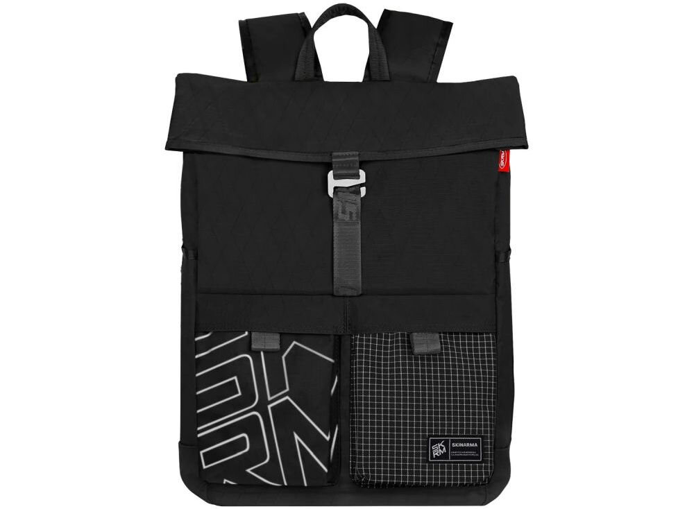 Plecak SKINARMA Jager Czarny prezentacja plecaka na białym tle design inspirowany Singapurem charakterystyczny wygląd trwałość funkcjonalność