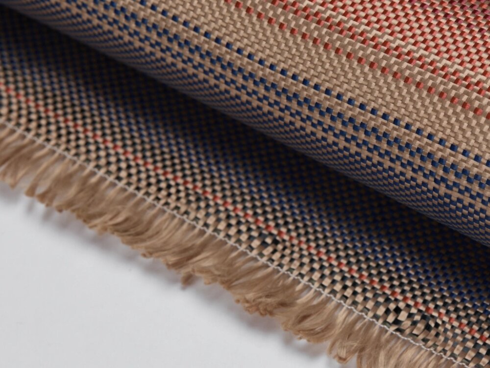 Etui PITAKA Ultra-Slim MagSafe
                włókno aramidowe w przybliżeniu
                włókno aramidowe klasa lotnicza pięć razy mocniejsze od stali zabezpiecza telefon nie zwiększa gabarytów cienkie lekkie etui