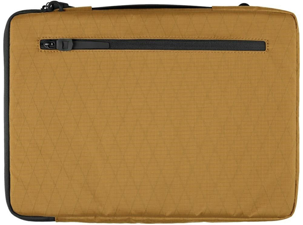 Torba na laptopa SKINARMA Jager 14 cali Brązowy prezentacja torby na białym tle kieszenie i uchwyt boczny przekątna mini pętelki styl funkcjonalność