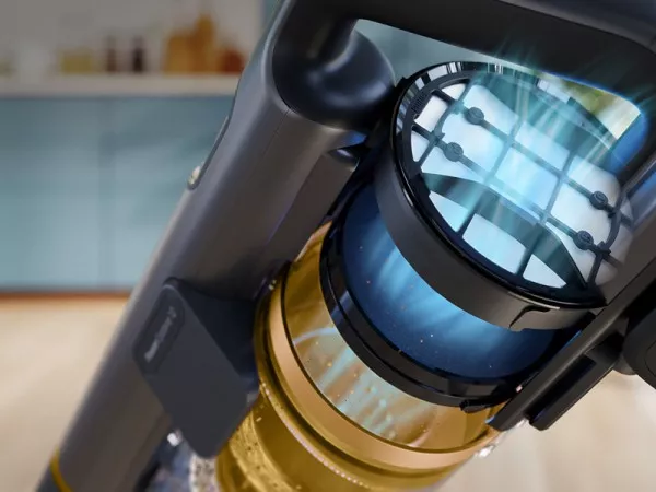 Powietrze przechodzące przez odkurzacz zostaje oczyszczone z zabrudzeń.