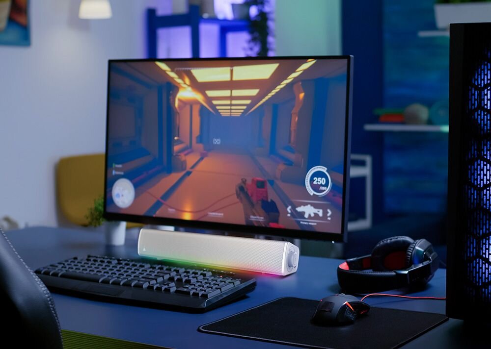 Soundbar komputerowy CREATIVE GS3 2.0 technologia SuperWide szeroka scena dźwiękowa do gier i rozmów, soundbar stojący na biurku pod monitorem