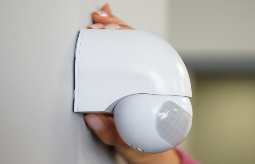 Czujnik ruchu EL HOME MD-08B7 do uzytku wewnetrznego automatyczne zarzadzanie oswietleniem i innymi urzadzeniami elektrycznymi zaawansowana technologia latwosc instalacji mozliwosc personalizacji