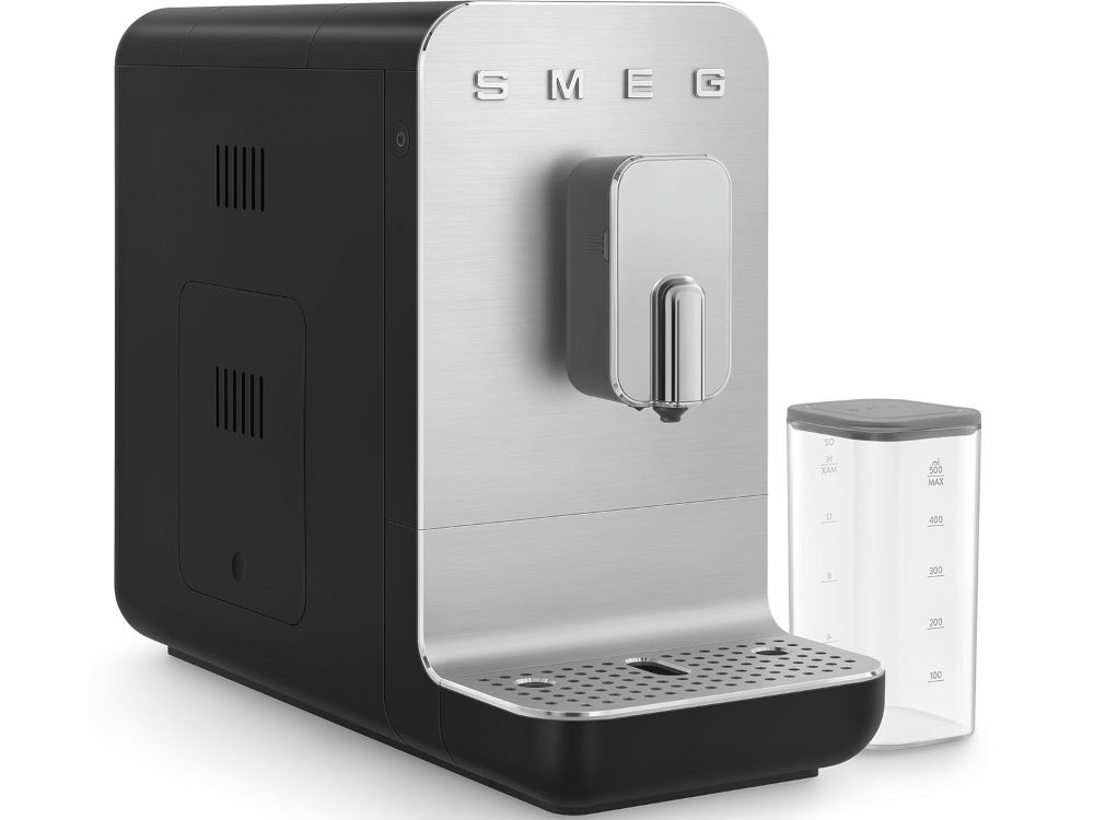 Ekspres SMEG BCC13BLMEU wbudowany młynek pojemność 150 g zbiornik na wodę o pojemności 14 l wygodny kilka filiżanek kawy zbiornik na fusy pojemność 7 porcji alarmy informujące zwiększony komfort użytkowania