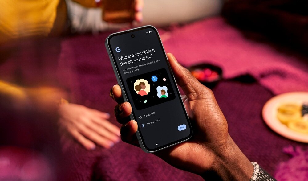 Smartfon GOOGLE Pixel 9a asystent na erkanie 