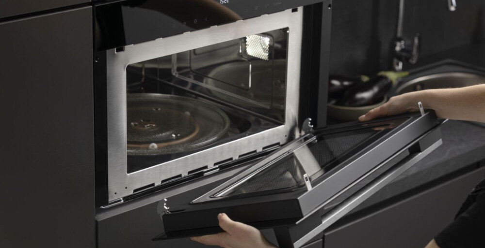 Kuchenka mikrofalowa HISENSE BIM334G64DBG Demontowalne drzwiczki łatwy demontaż łatwe czyszczenie dbanie o czystość szybko bezproblemowo