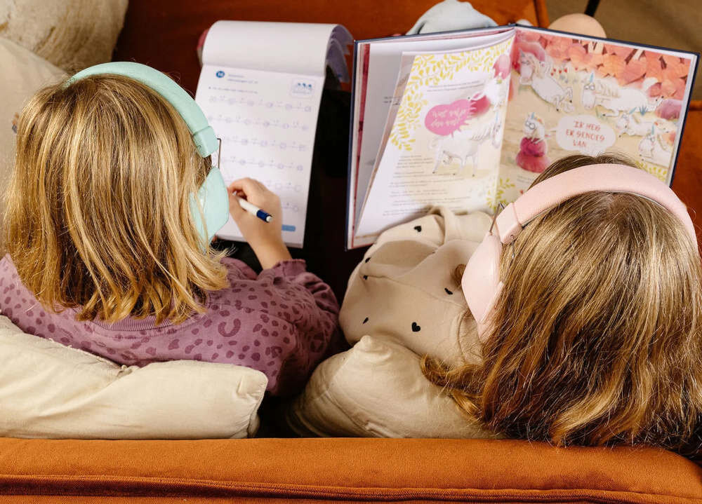 Nauszniki wygłuszające ALECTO BV-73 Niebieski Spokój i koncentracja Ograniczenie nadmiaru bodźców dźwiękowych wyciszenie pomoc wspierają koncentrację nauka czytanie odrabianie lekcje sprawne przyswajanie wiedzy