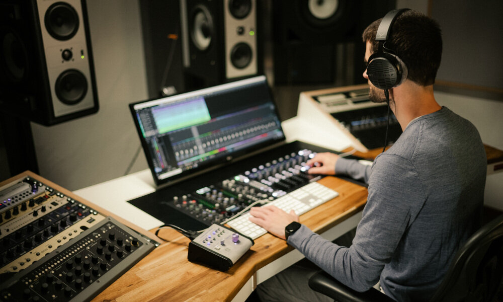 Słuchawki nauszne BEYERDYNAMIC DT 900 PRO X Czarny brzmienie głośne mocne brzmienie