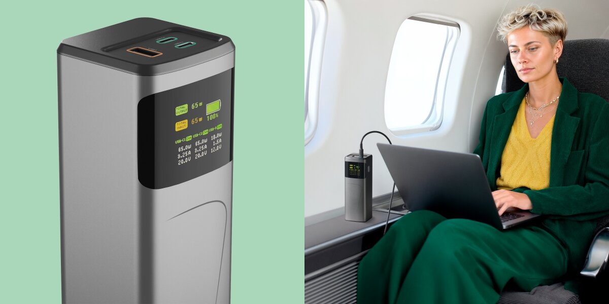 Z lewej strony zbliżenie na powerbank z wyświetlaczem, ukazujące szczegóły stanu naładowania i mocy (65W). Z prawej kobieta ładująca laptopa w samolocie.