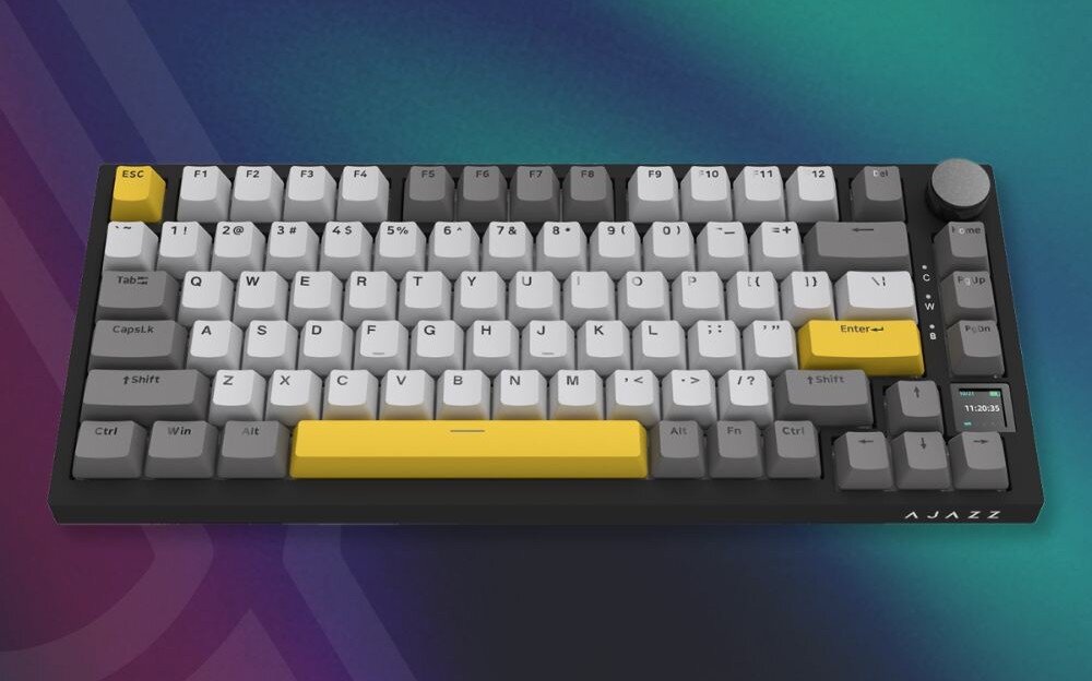 Klawiatura AJAZZ AK820 Pro RGB Klawiatura mechaniczna w układzie kompaktowym, z ciemnoszarą obudową, jasnoszarymi klawiszami, trzema żółtymi akcentami, pokrętłem i małym ekranem, podświetlenie, kolory, efekty