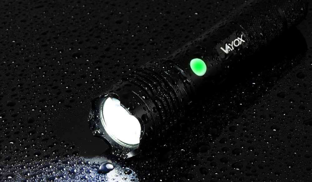 Latarka VAYOX VA0116  swiatlo jasnosc intensywnosc 
