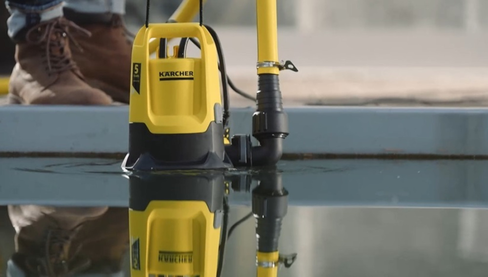 Pompa zanurzeniowa do wody KARCHER SP 9.000 Flat pływak korzyści użytkowanie praca