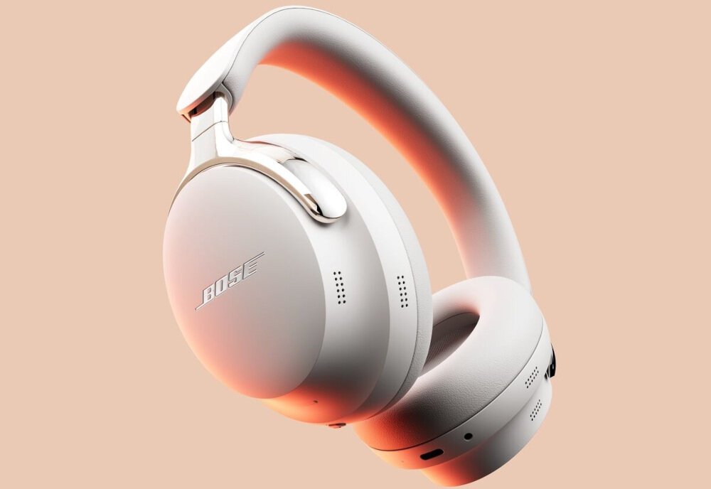 BOSE QuietComfort Ultra 2 gen dźwięk przestrzenny redukcja szumów komfort, słuchawki nauszne na jasnym tle