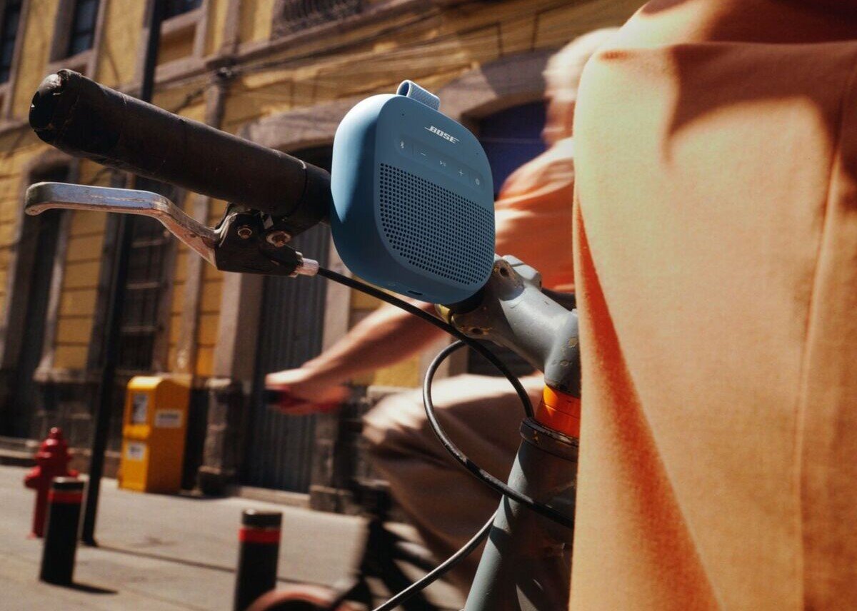 Głośnik mobilny BOSE SoundLink Micro 2nd Gen aplikacja Bose Music regulacja EQ dźwięku basy i tony wysokie, głośnik zawieszony na kierownicy roweru