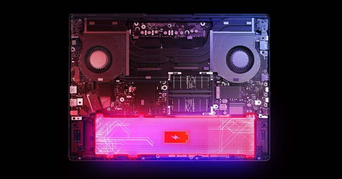 Wnętrze laptopa Lenovo Legion z widoczną baterią procesorami wentylatorami i układem chłodzenia w przeźroczystej obudowie. - Bateria 80 Wh 