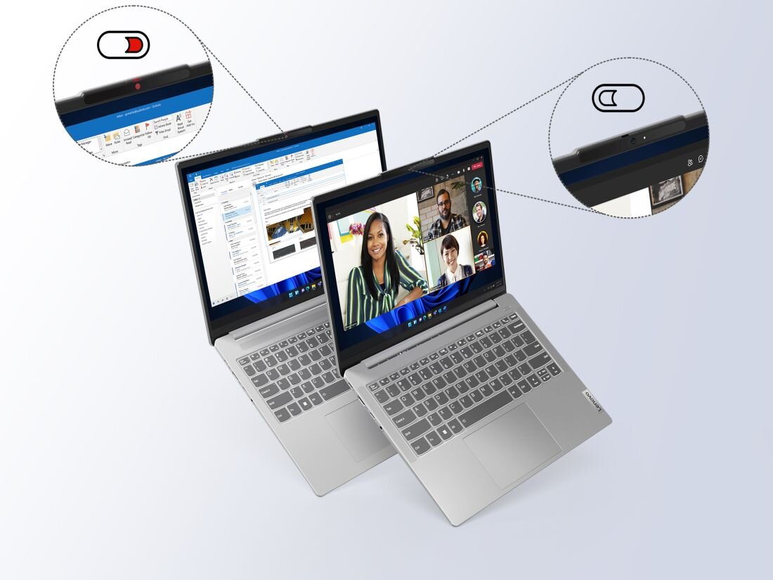 Dwa laptopy z otwartymi ekranami, na jednym widoczny jest program do obsługi poczty, a na drugim wideokonferencja. Obok ekranów znajdują się powiększone ikony przedstawiające przełącznik kamery.