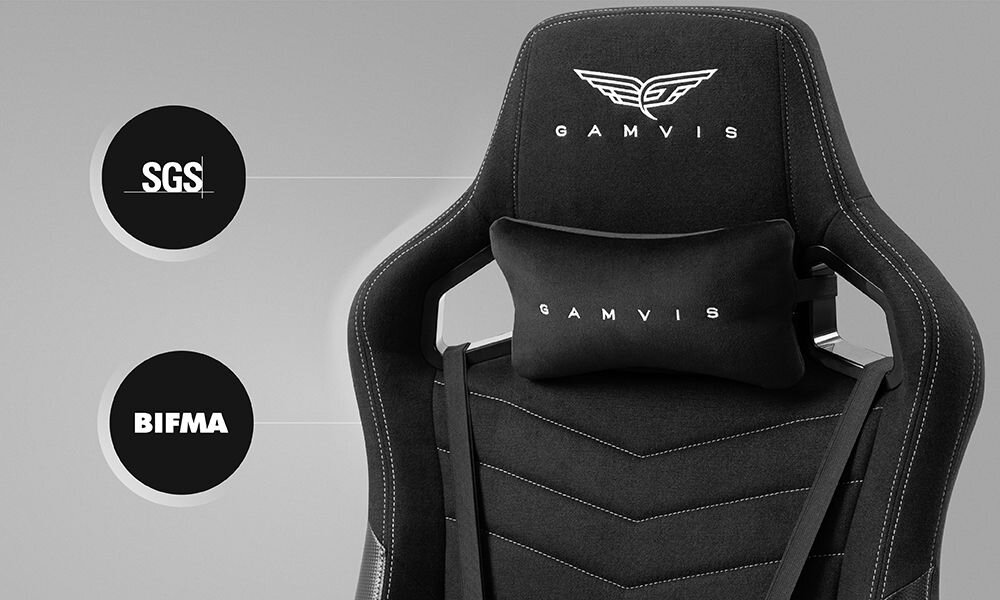 Fotel GAMVIS Elite 2.0 Pro XXL Czarny (białe elementy) prezentacja fotela na szarym tle ze zbliżeniem na oparcie napis SGS BIFMA optymalny stosunek ceny do jakości wysoka klasa komponentów standardy jakościowe SGS BIFMA trwałość bezpieczeństwo
