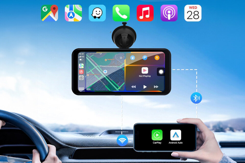 MANTA MMUS101 AutoFusion PRO CarPlay Android Auto kamera cofania Full HD 1080p do bezpiecznego parkowania, ekran przymocowany na szybie samochodu, ręka trzymająca smartfon