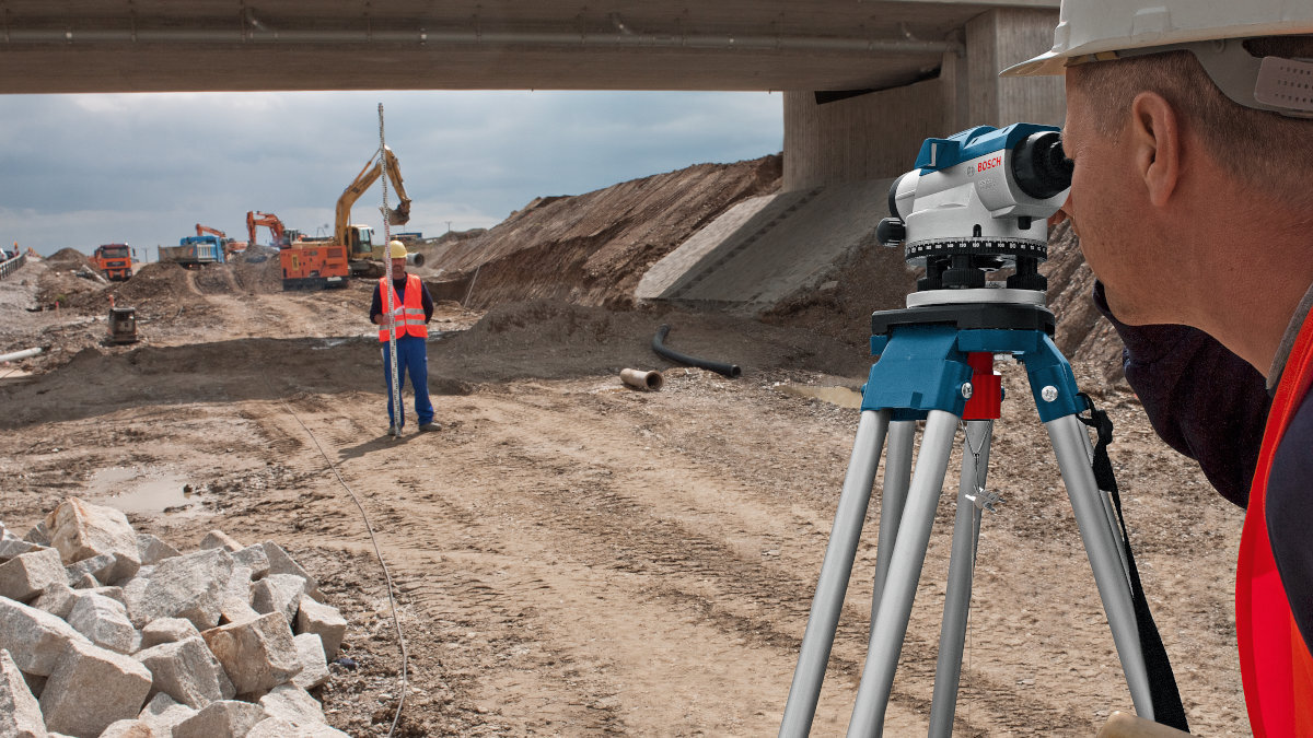 NIWELATOR BOSCH PROFESSIONAL GOL 26G + BT160 + GR500 konstrukcja pył woda odporność ochrona