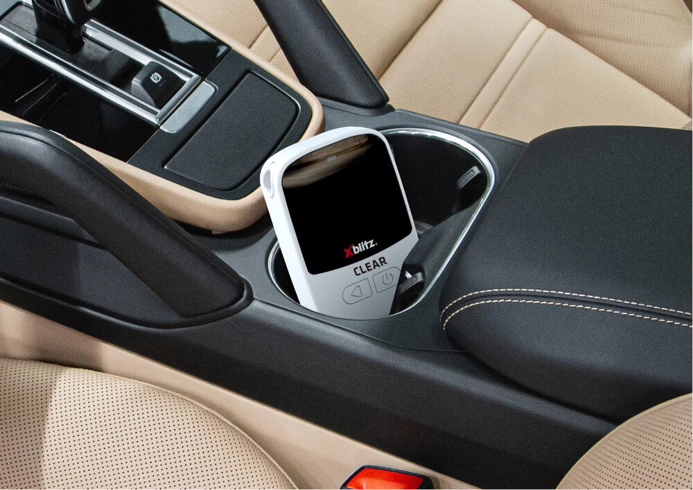 Alkomat XBLITZ Clear Zawsze pod ręką Kieszonkowa konstrukcja  wymiary  w zakresie 0–4 ‰ waga  zasilane dwoma bateriami AAA 1,5 V