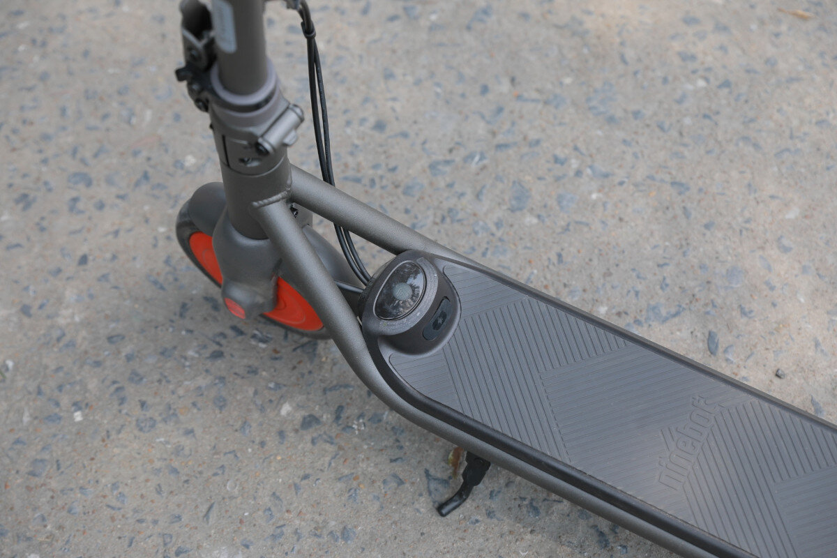 Hulajnoga elektryczna SEGWAY KickScooter C20 Czarno-czerwony silnik predkosc bateria