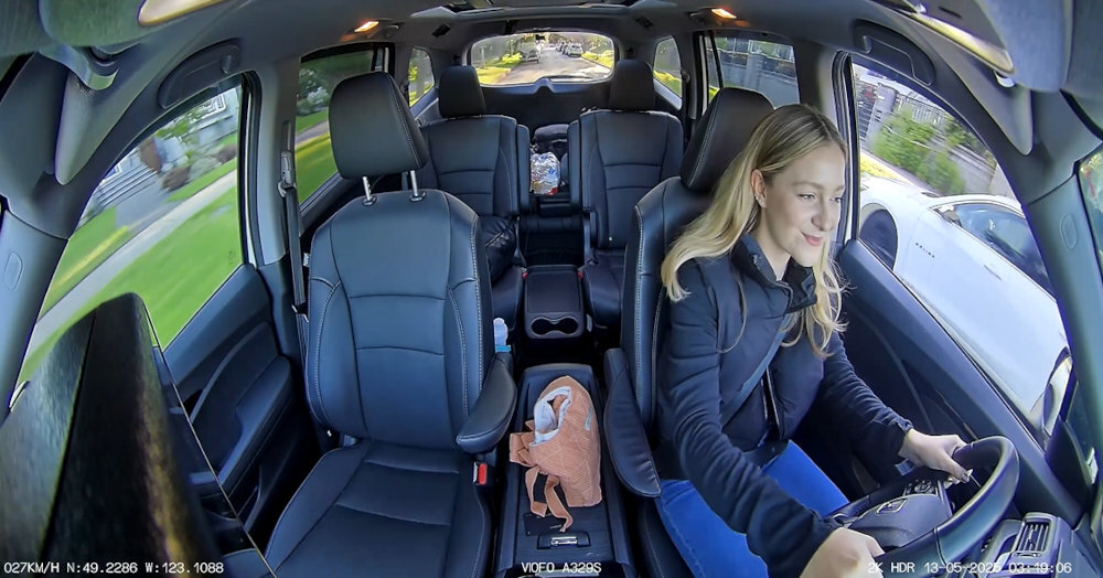 VIOFO A329S Sony kamerę kabinową z obiektywem typu „rybie oko” kącie widzenia 210° rozdzielczości 2K (2560×1440p) przy 30 kl./s Matryca Sony STARVIS 2 IMX675 5 MP cztery diody podczerwieni - kadr nagrany za pomocą kamery fisheye