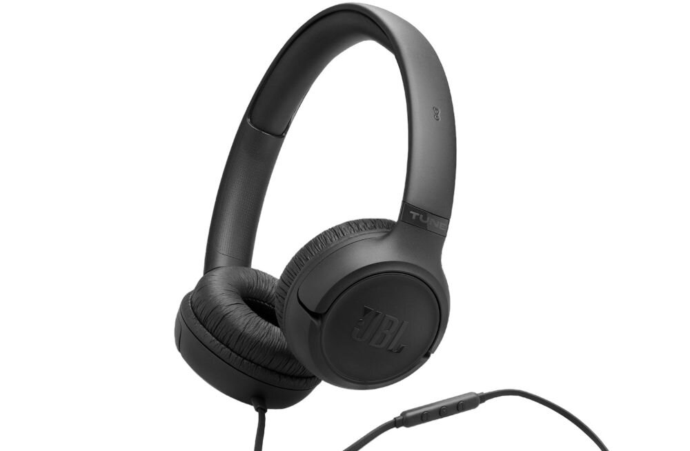Słuchawki nauszne JBL Tune 530C USB-C Pure Bass komfort wyściełany pałąk miękkie nauszniki, słuchawki po skosie na białym tle