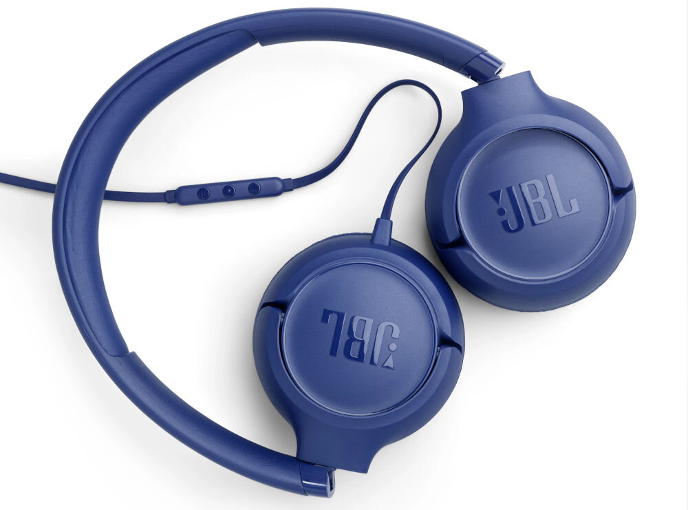 Słuchawki nauszne JBL Tune 530C USB-C kompatybilność kabel nieplączący się, słuchawki od góry na białym tle