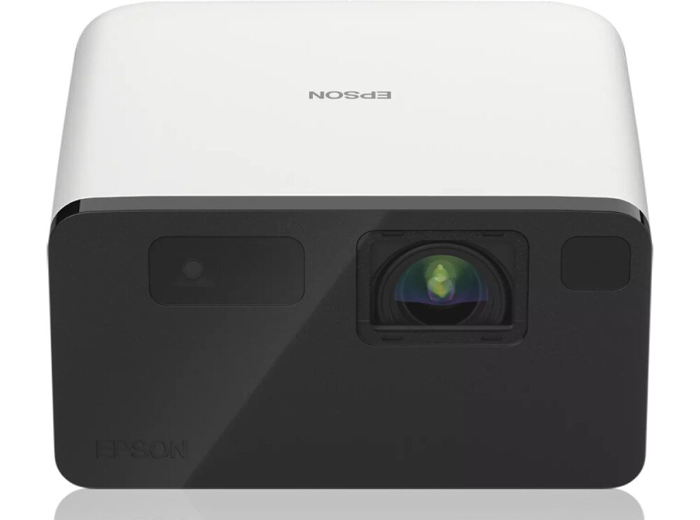 Projektor EPSON EF-21W Front projektora: urządzenie w neutralnym ujęciu, z widocznym obiektywem oraz czarną przednią częścią obudowy, automatyczne dostosowanie obrazu, korekcja geometrii