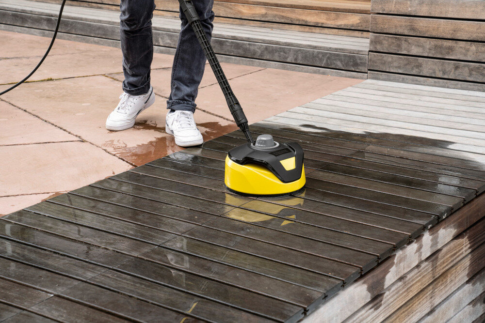 Szczotka obrotowa KARCHER T-Racer T5 łatwe wygodne czyszczenie przyciski nożne powierzchnie pionowe praktycznym ergonomicznym uchwytom komfort z użytkowania
