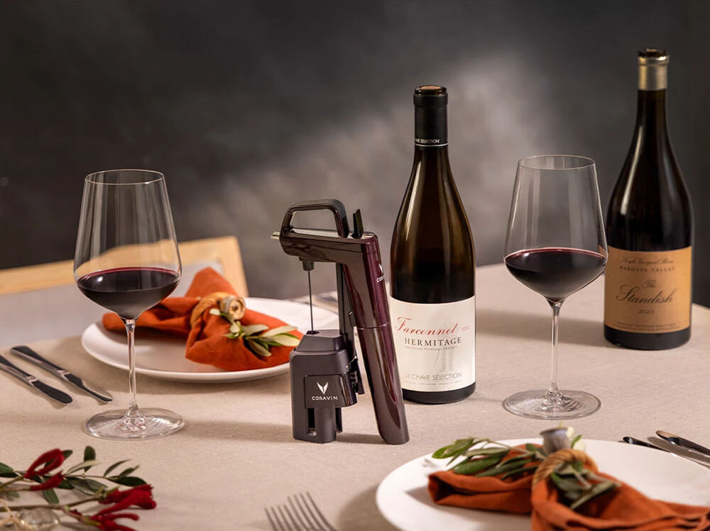 System do przechowywania wina CORAVIN Timeless Six Plus Hermitage Red nalewanie wina bez wyciągania korka Cienka igła precyzja  samoczynnie się zamyka