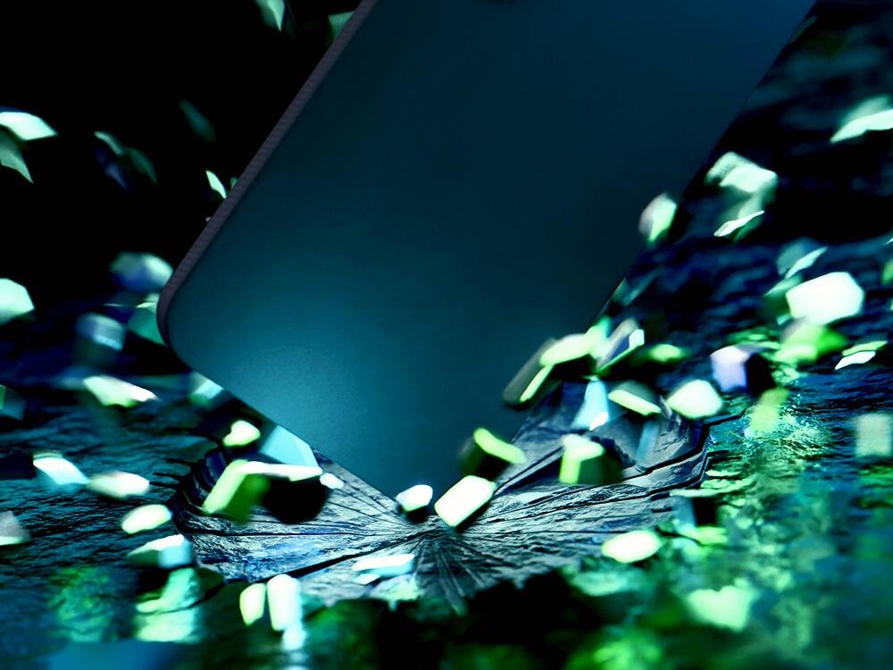 Etui 3MK Matt Case odporności materiału na powstawanie trwałych przebarwień śladów palców wilgotną ściereczką z mikrofibry - piasek na ekranie smartfona na którym jest założone etui